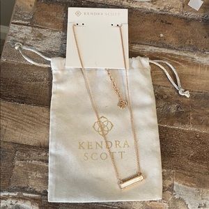 Kendra Scott necklace